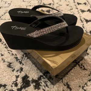 Black bling flip flop wedges
